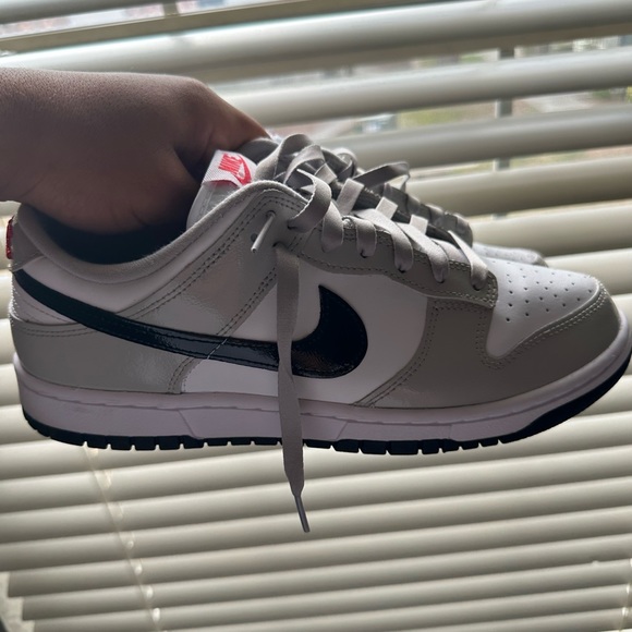 Nike Dunks Low 9.5 Men - Picture 4 of 4